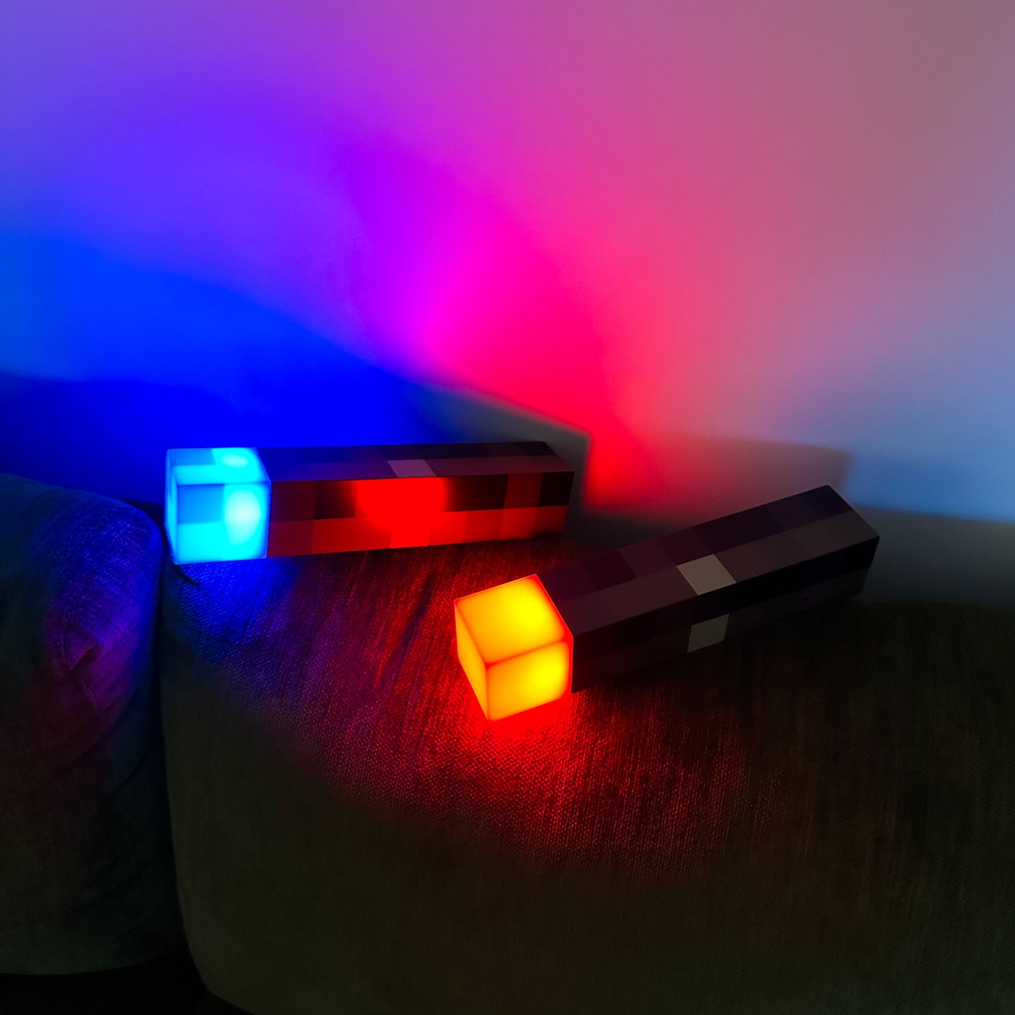 Lampă LED Yourcraft Torch™ (4 kolor)